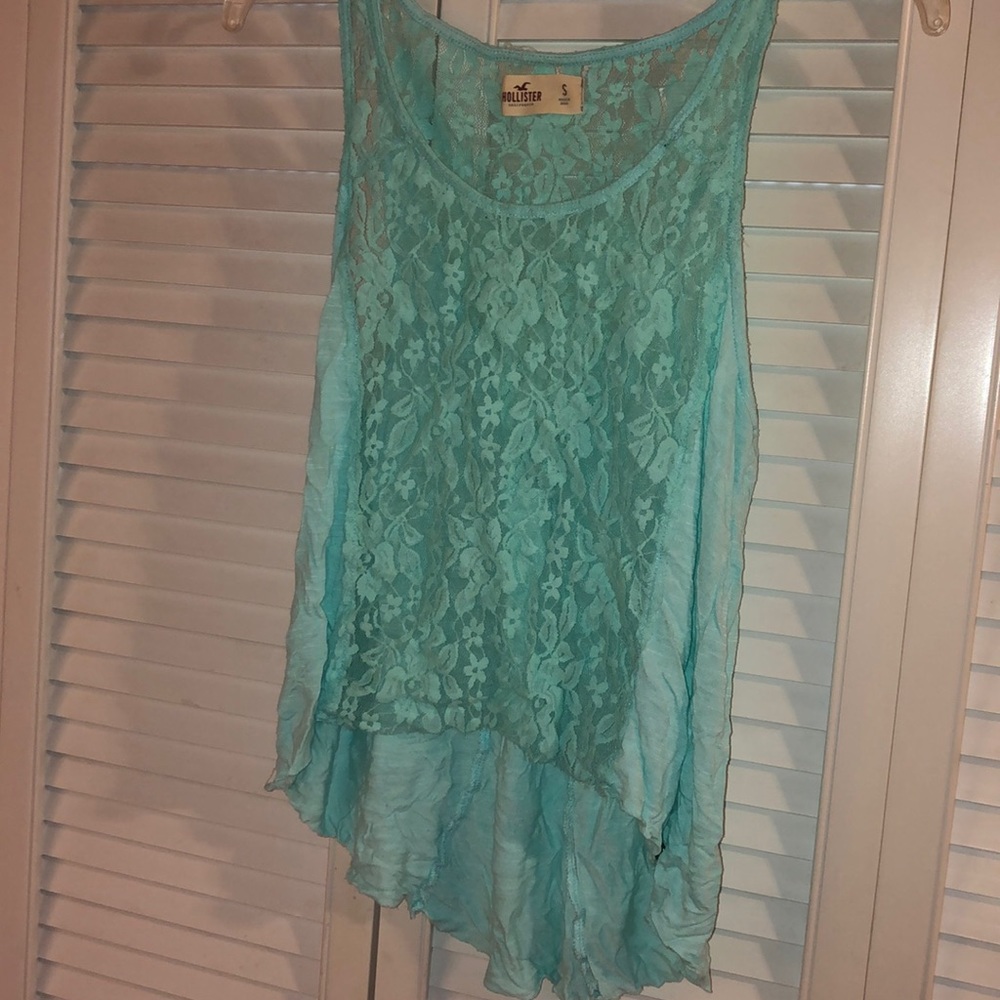 Cute and flirty Hollister tank top